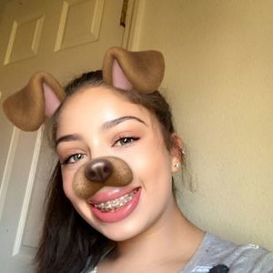 Meet your Posher, Anahi